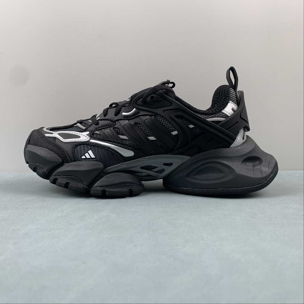 Adidas XLG Runner Deluxe sneakers black silver