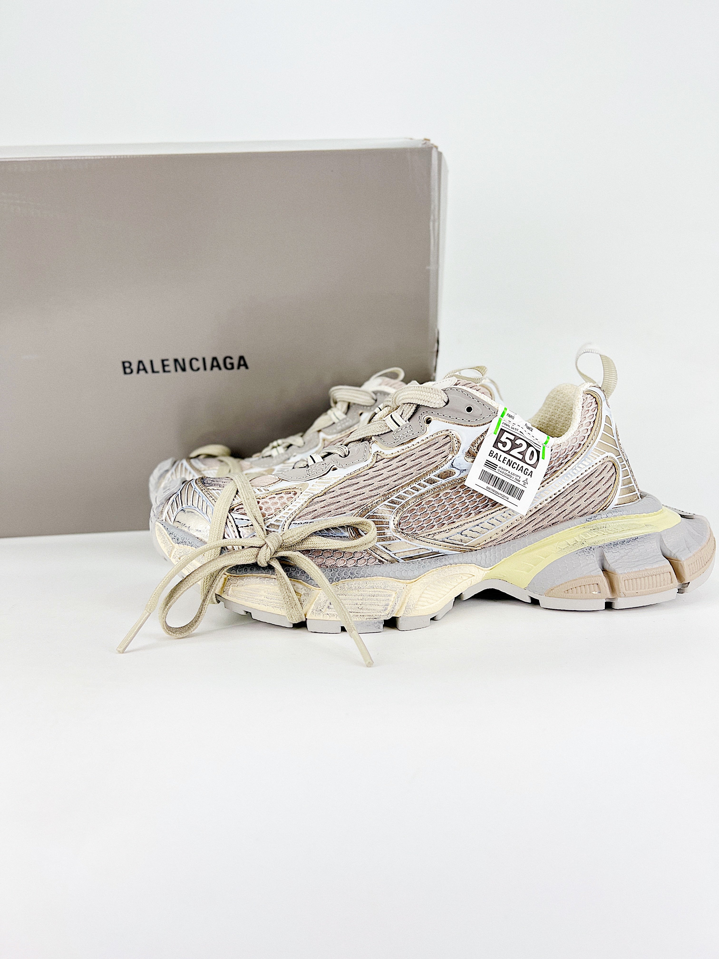 Balenciaga Sneakers 3 XL Eggshell
