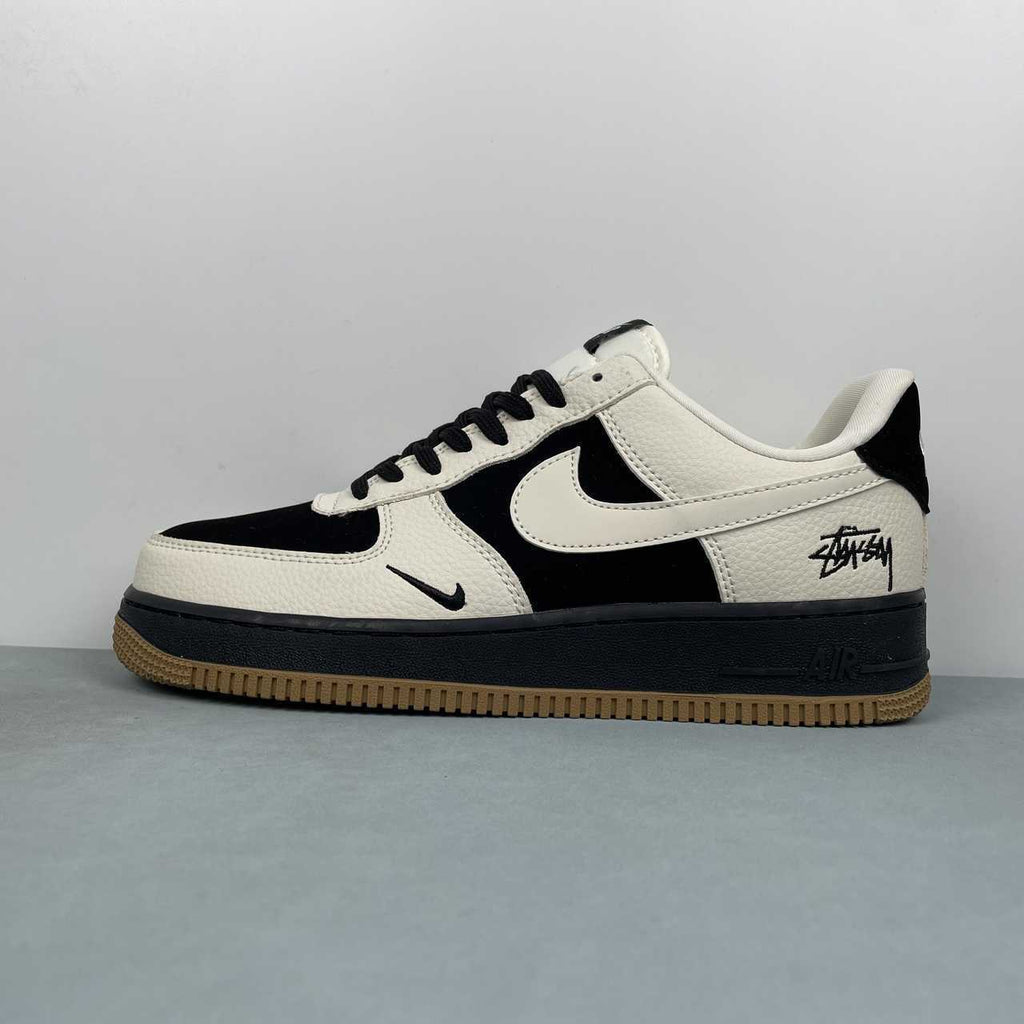 Nike Air Force 1 ’07 Low x Stussy Black & White