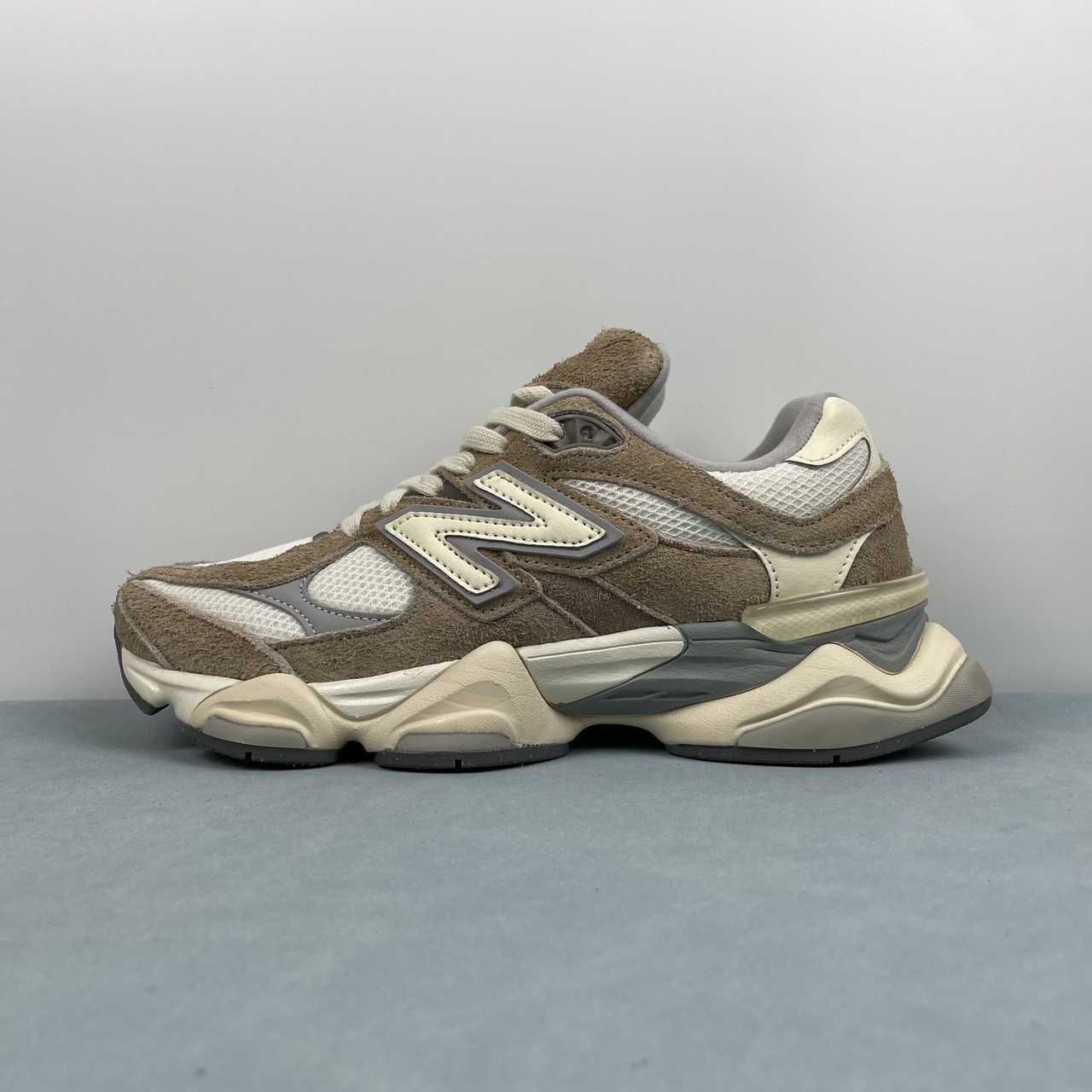 New Balance NB 9060 Driftwood Stone