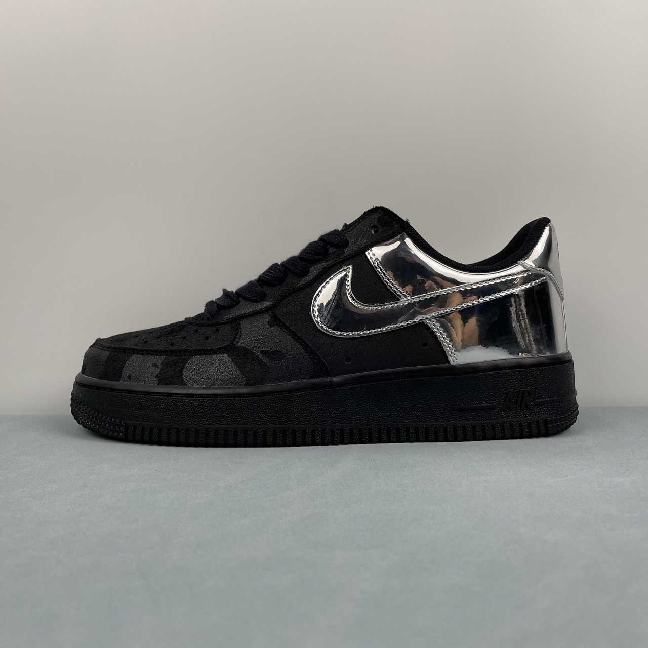 Nike Air Force 1 07 Low Black & Metallic Silver