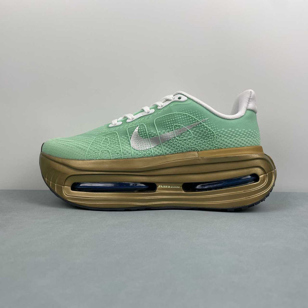 Nike Vomero Premium light green gold