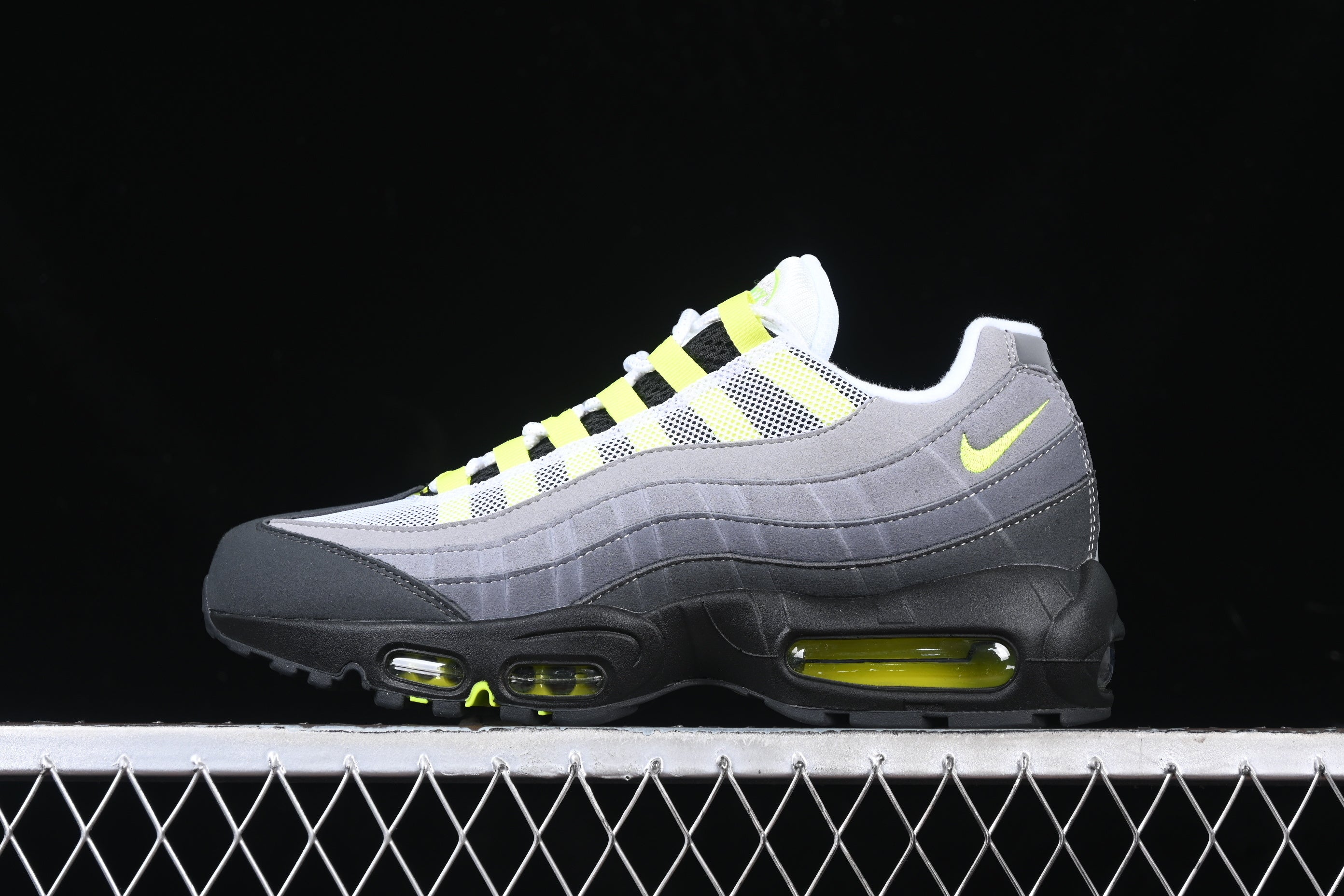 Nike Air Max 95 OG black neon yellow