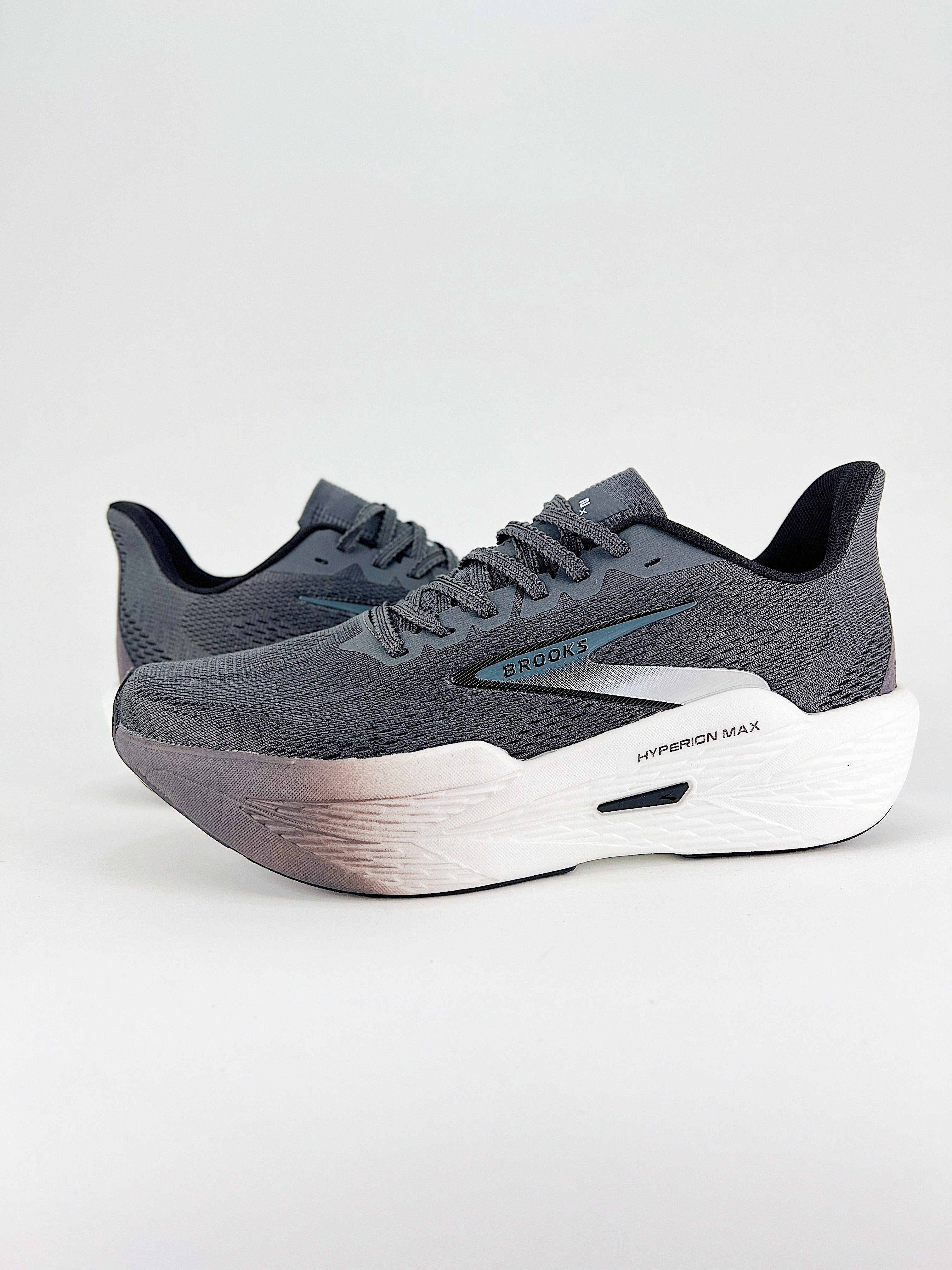 Brooks Hyperion Max 2 nero bianco
