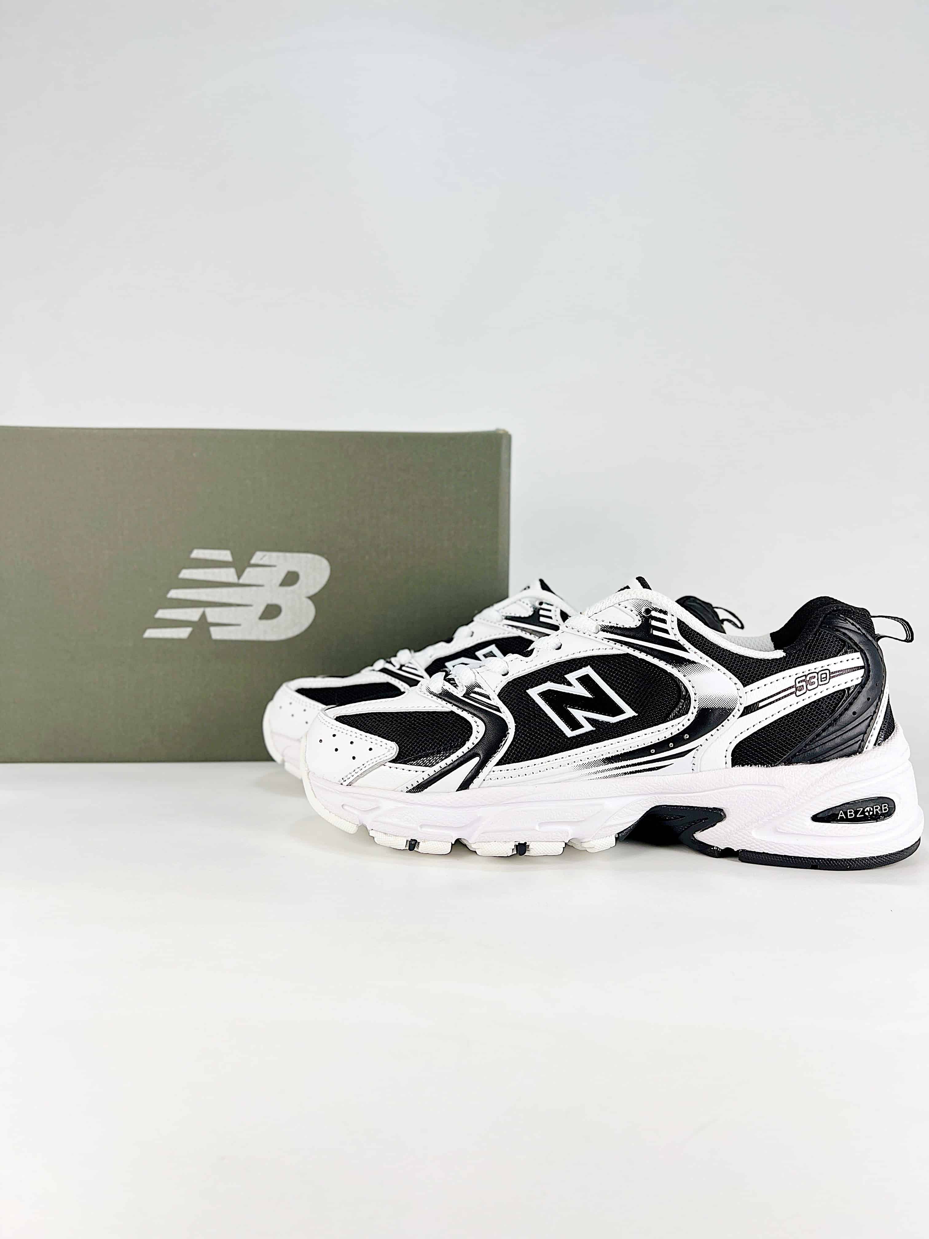 New Balance 530V2 Retro Black White