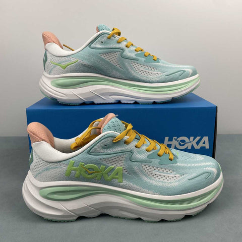 Hoka One Clifton 10 acquamarina