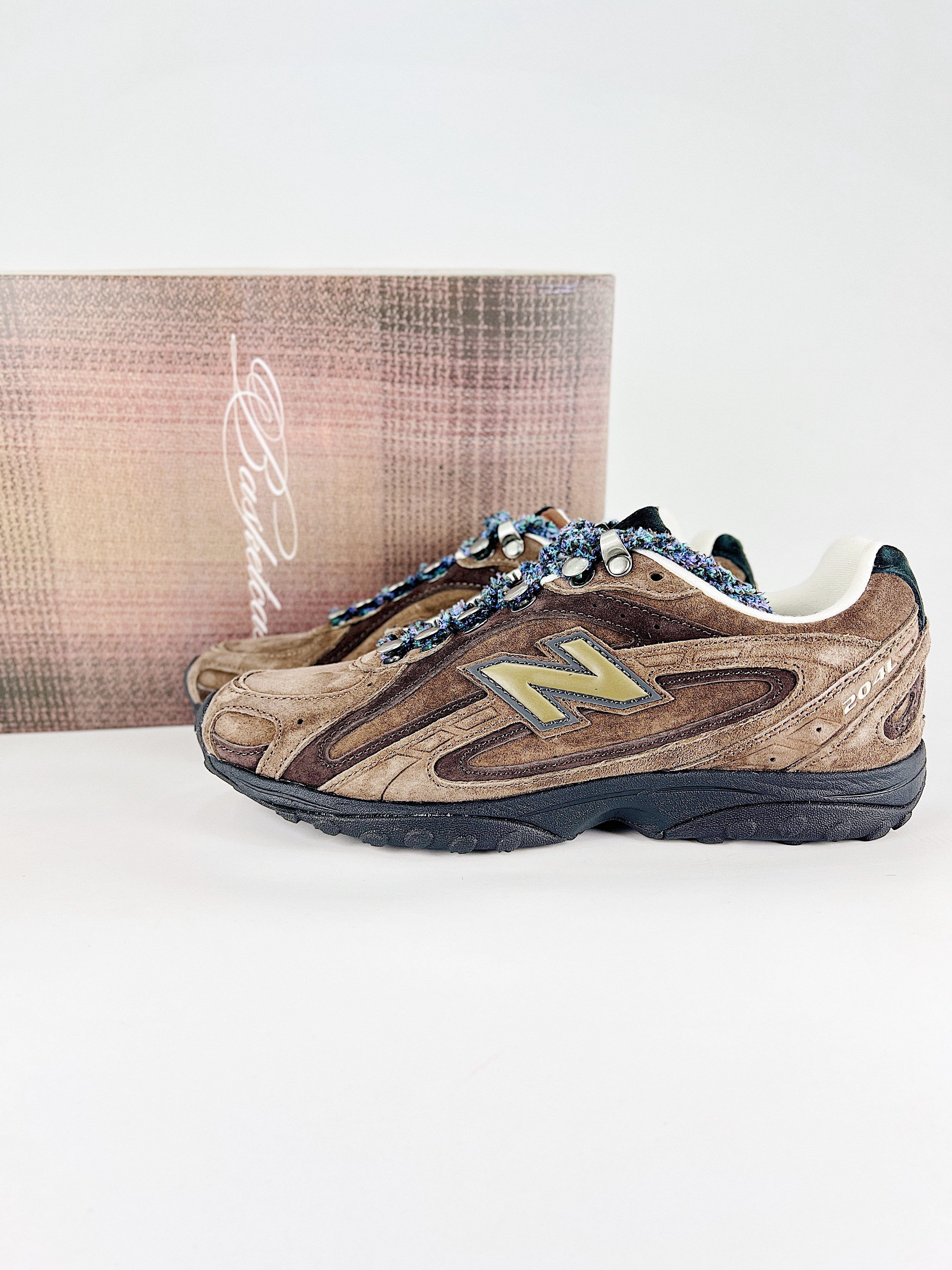 New Balance 204 L Chocolate Brown