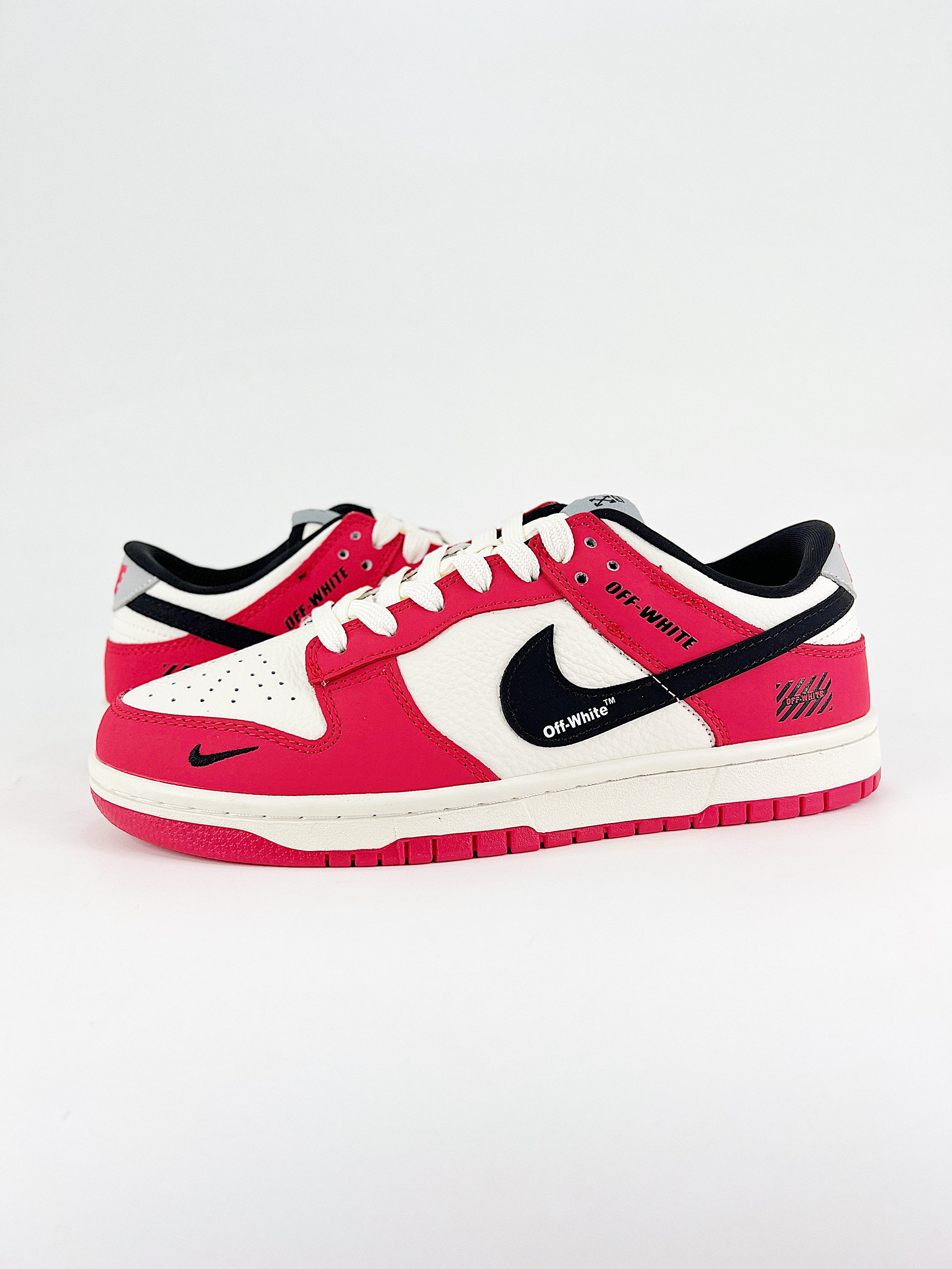 Nike New Dunk SB Low x Off-White rosso