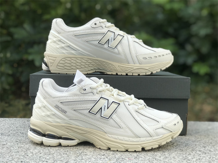 New Balance NB M1906R White Black Men's