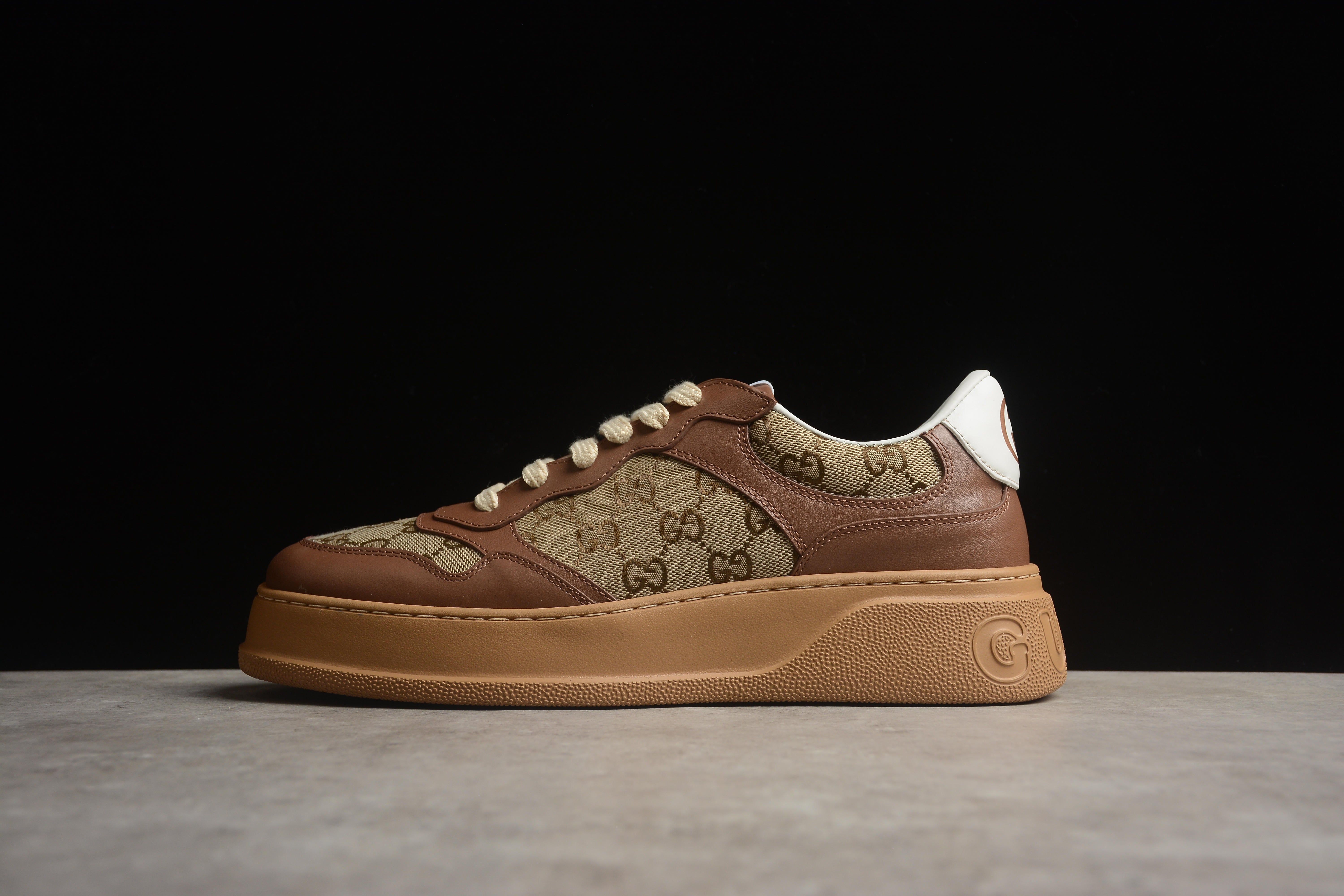 Gucci Chaussures chunky B biscuit marron