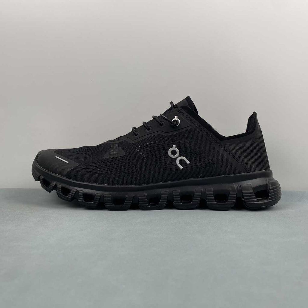 On Cloud 6 Coast sneakers da running e streetwear All Black - VIBES MILANO