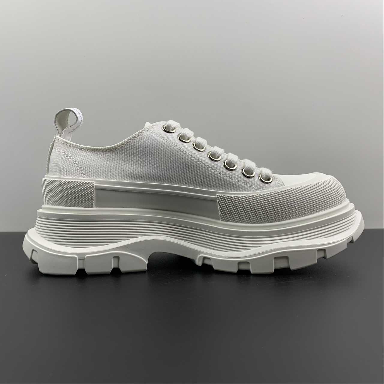 Alexander McQueen sneakers suola oversize Tread Slick white