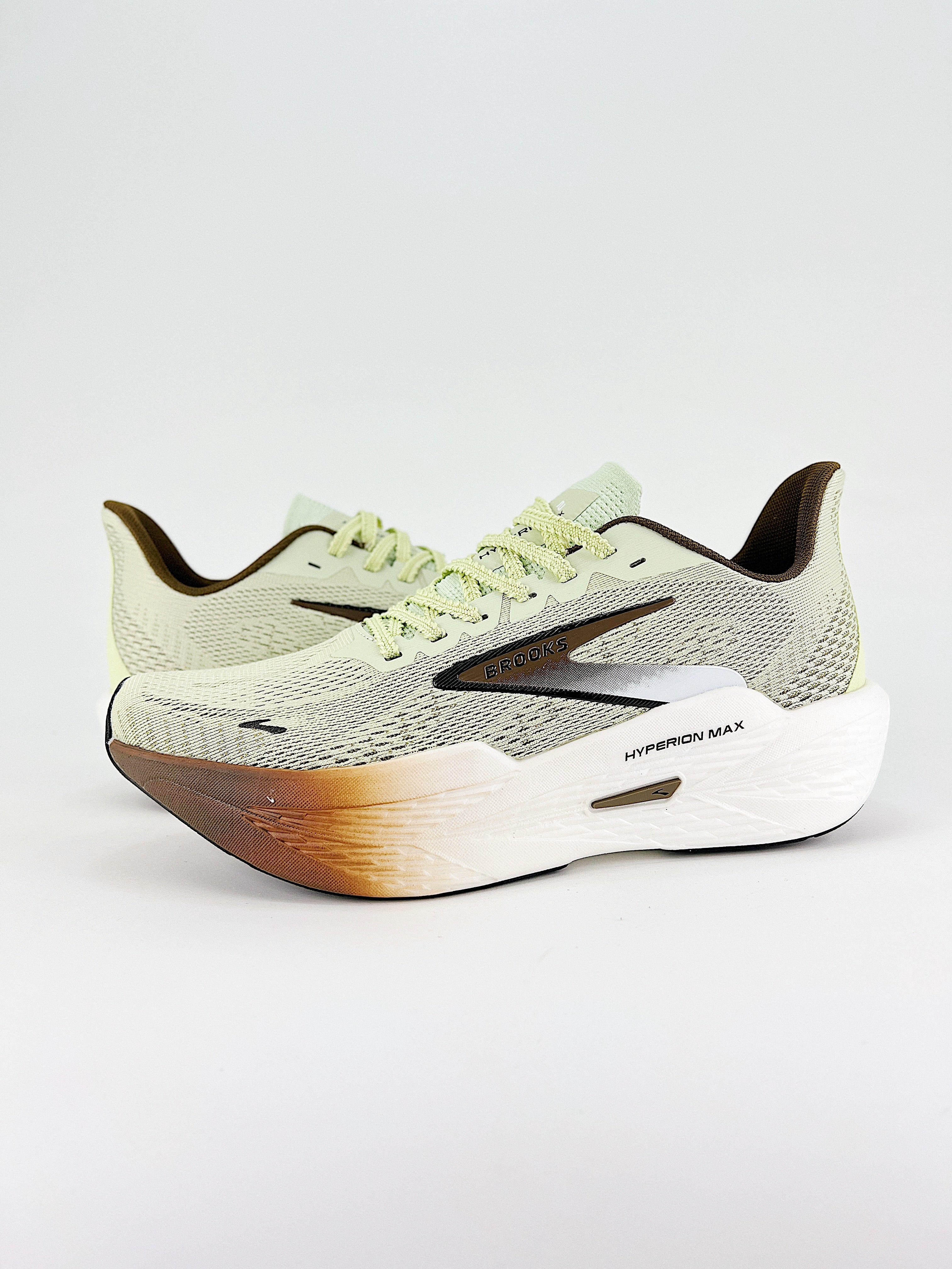 Brooks Hyperion Max 2 verde chiaro
