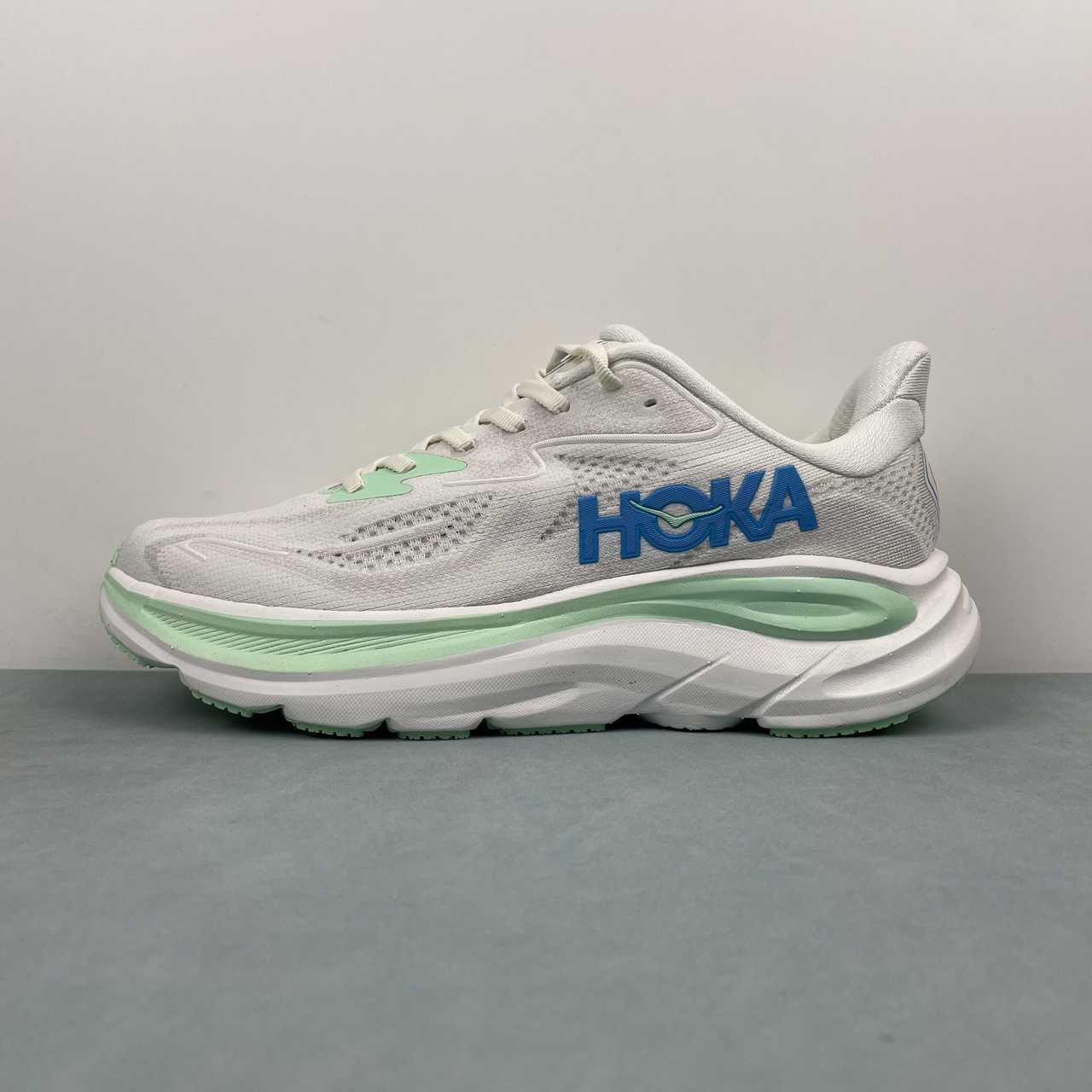 Hoka One Bondi 9 green