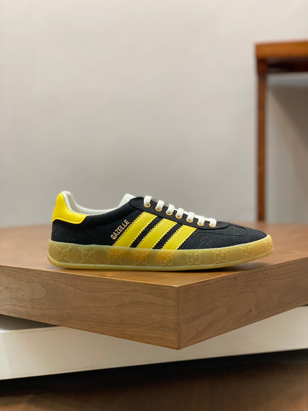 Adidas Gazelle x Gucci Black Yellow - VIBES MILANO