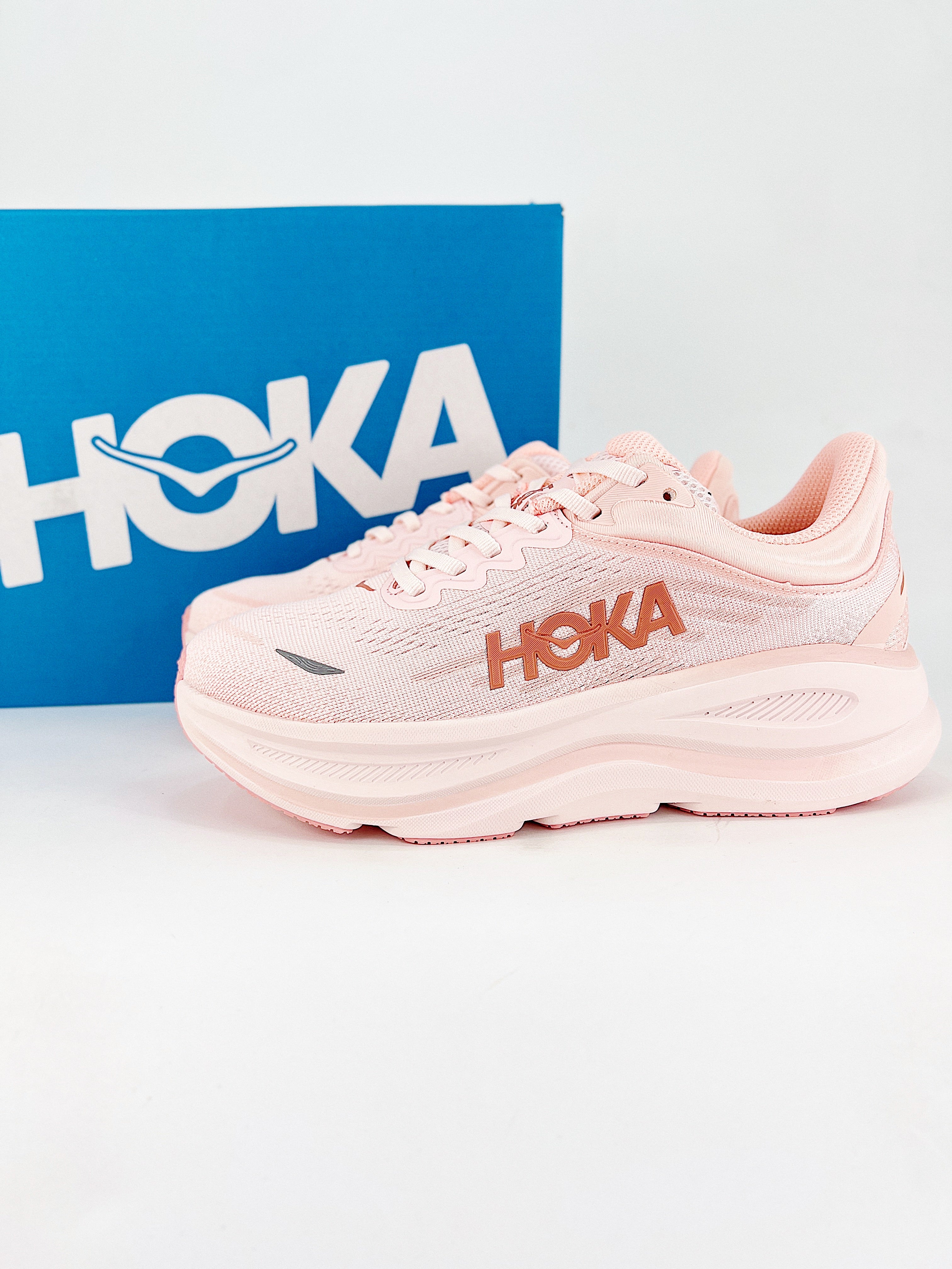 Hoka One Bondi 9 rosa