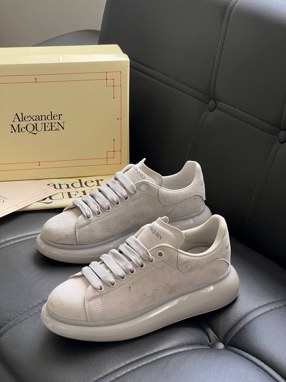 Alexander McQueen sneakers oversize transparent base grey