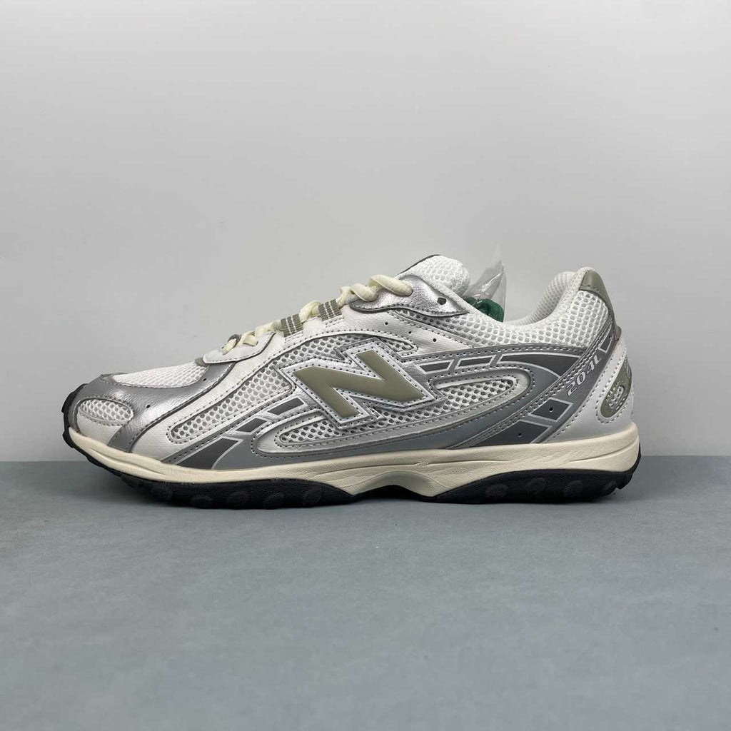 New Balance 204 L Silver Metallic Sage Green