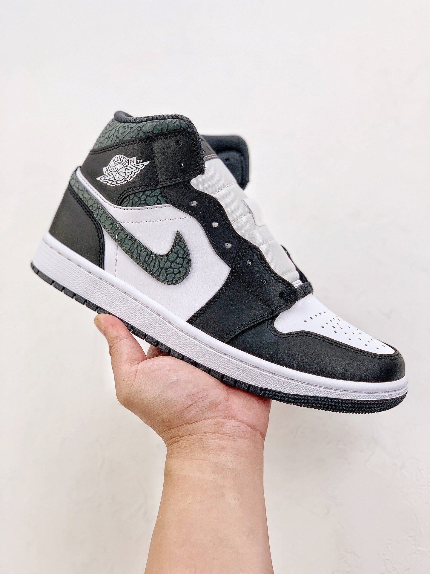 Nike Air Jordan 1 Mid Nero