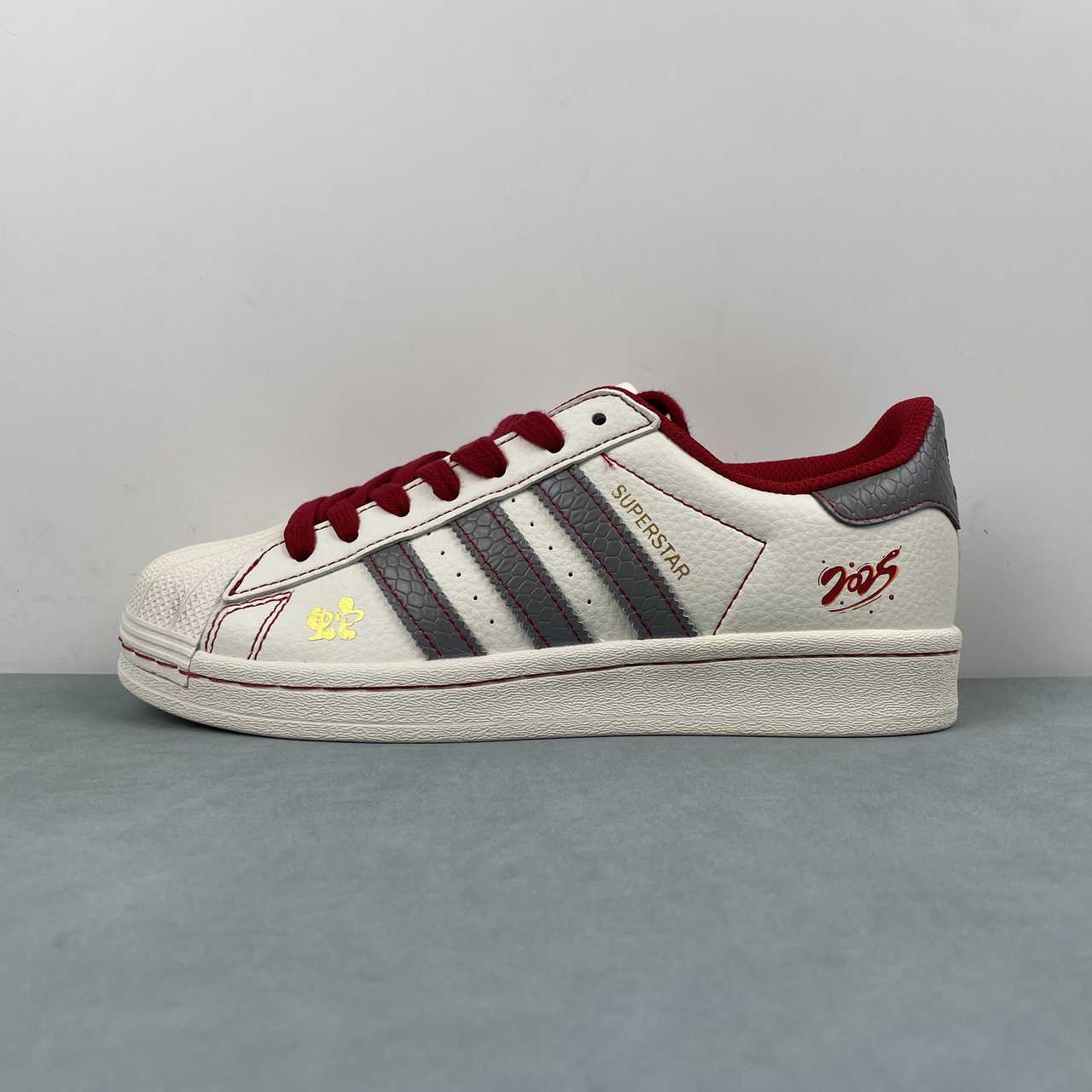 Adidas Originals Superstar bianco mod BZ2519 (non disponibile in Italia)