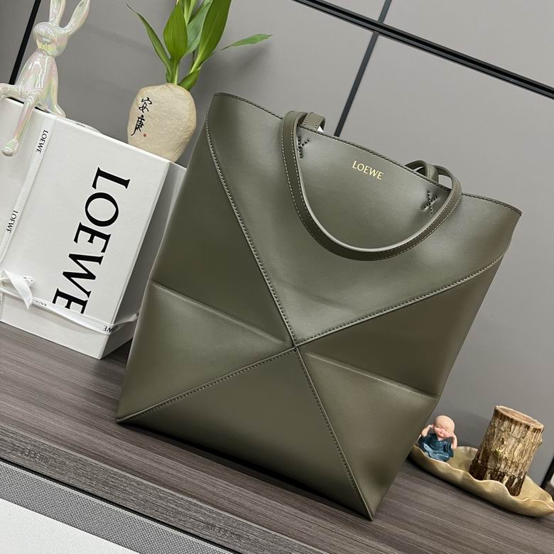 Loewe Puzzle Fold dark khaki green