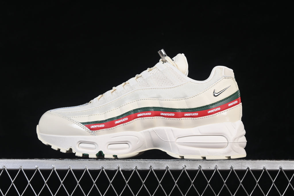 Nike Air Max 95 SP Undefeated Sail