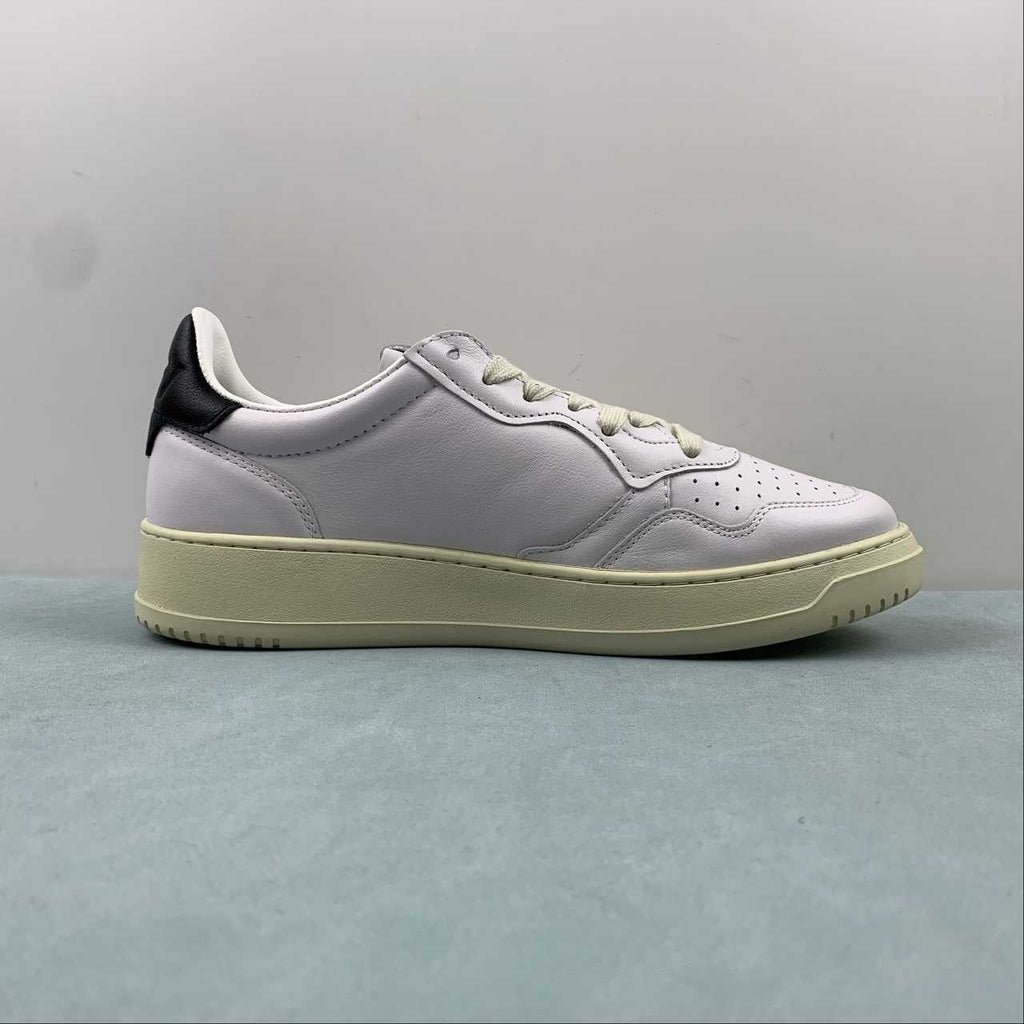 Autry Medalist Low bianca con talloncino nero