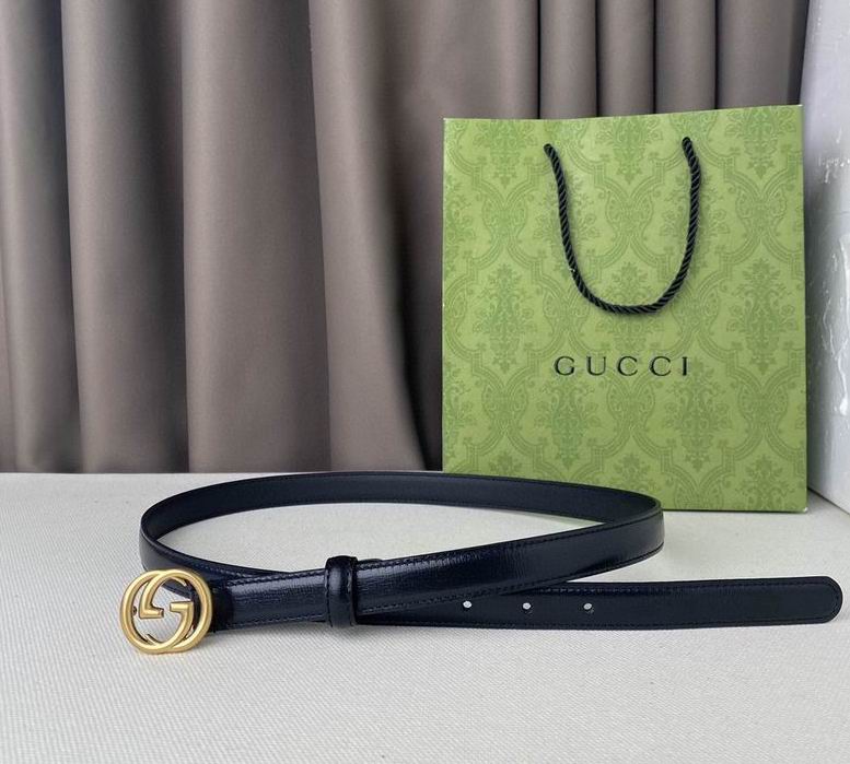 Cintura Gucci in vera pelle larghezza 2 cm.