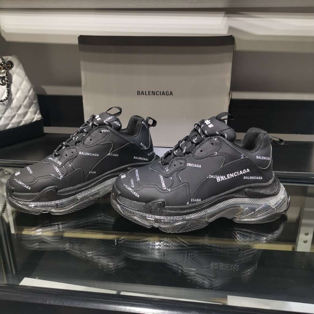 Balenciaga Sneakers Triple S nero fondo trasparente