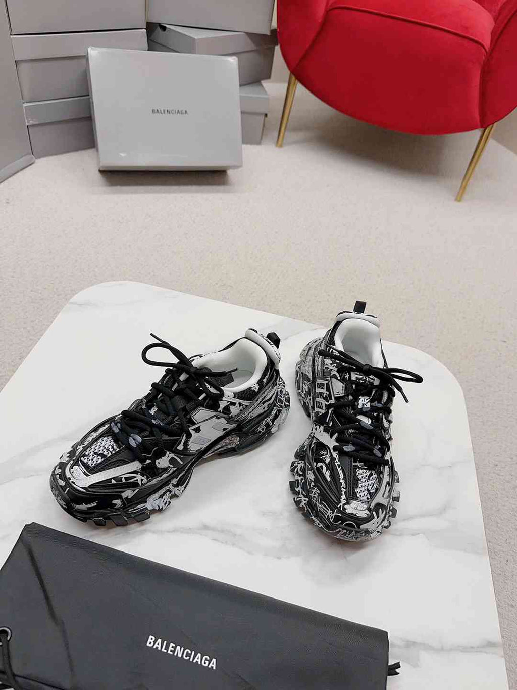 Balenciaga Sneakers Track 3.0 Graffiti