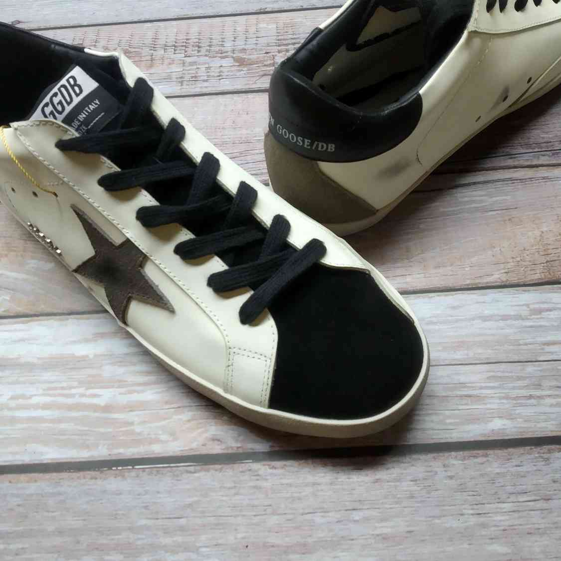 Golden Goose Superstar nappa bianca e inserti neri e grigi