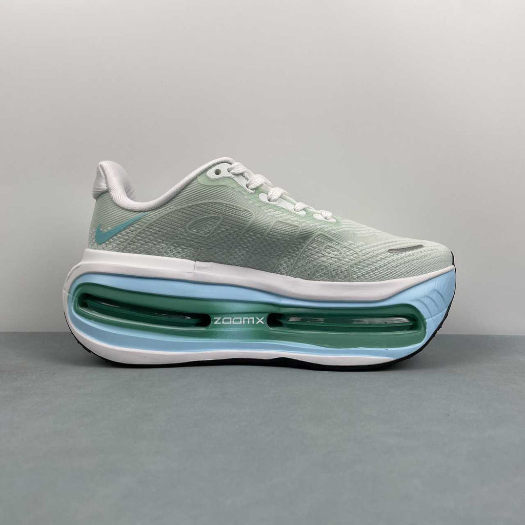 Nike Vomero Premium light green - VIBES MILANO
