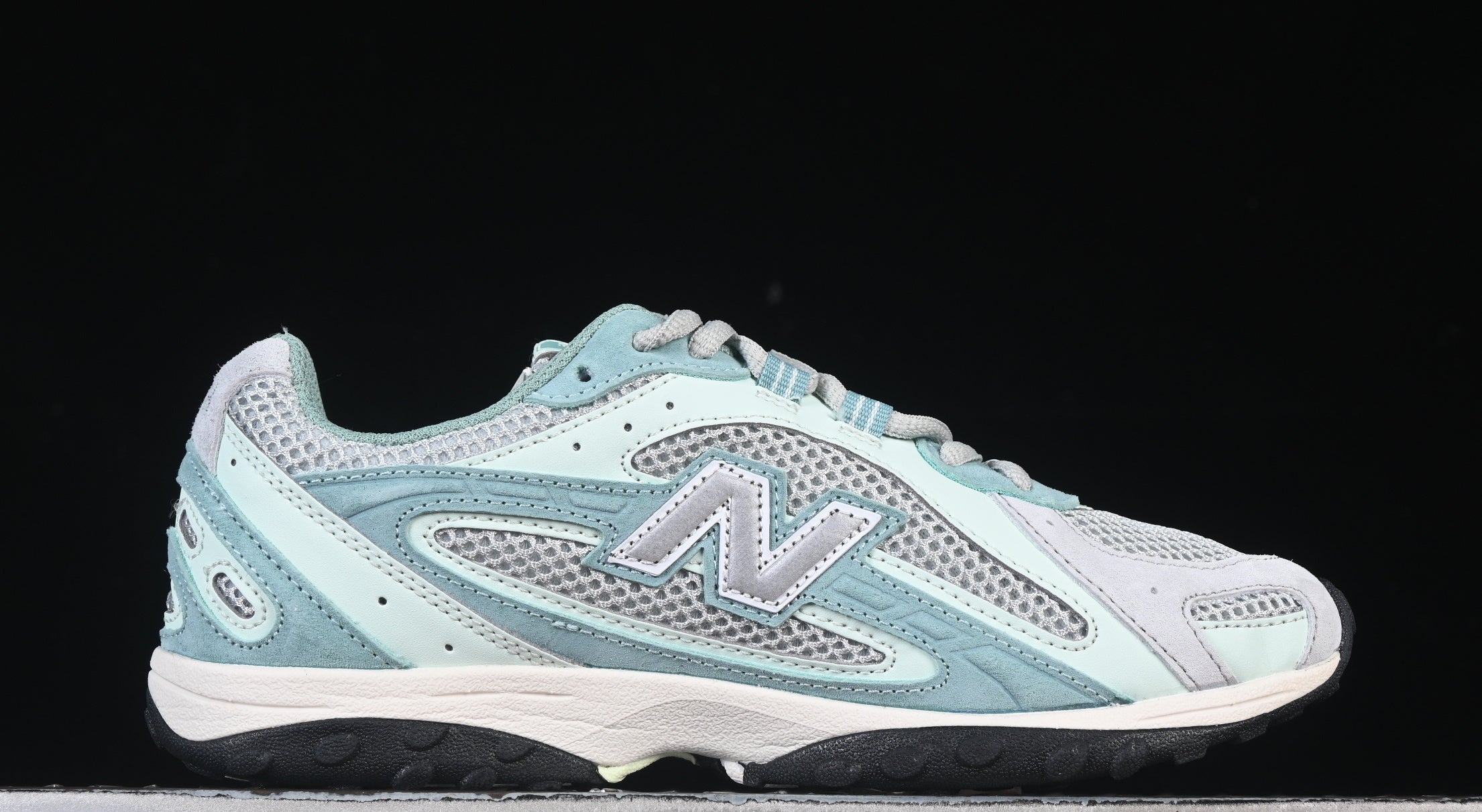 New Balance 204L KITH Celadon