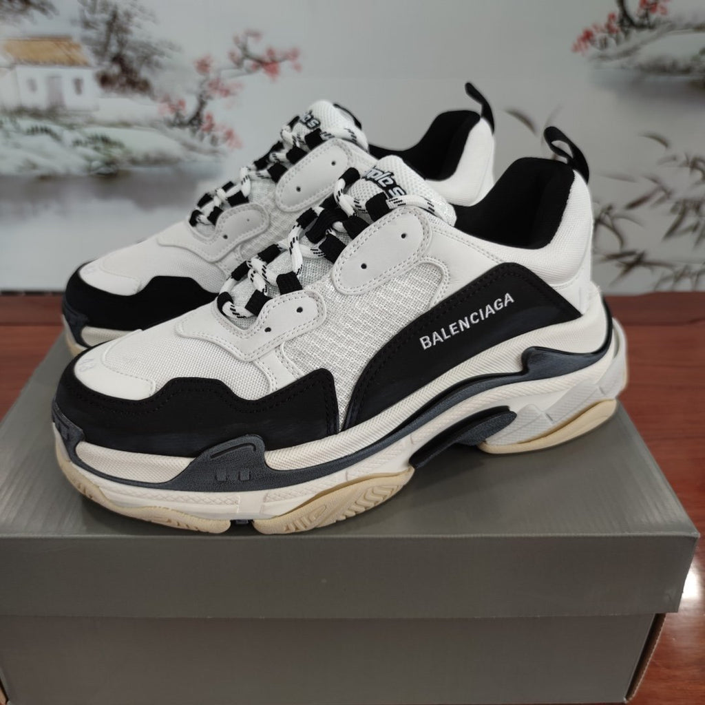 Balenciaga Sneakers Triple S Clear Sole white black - VIBES MILANO