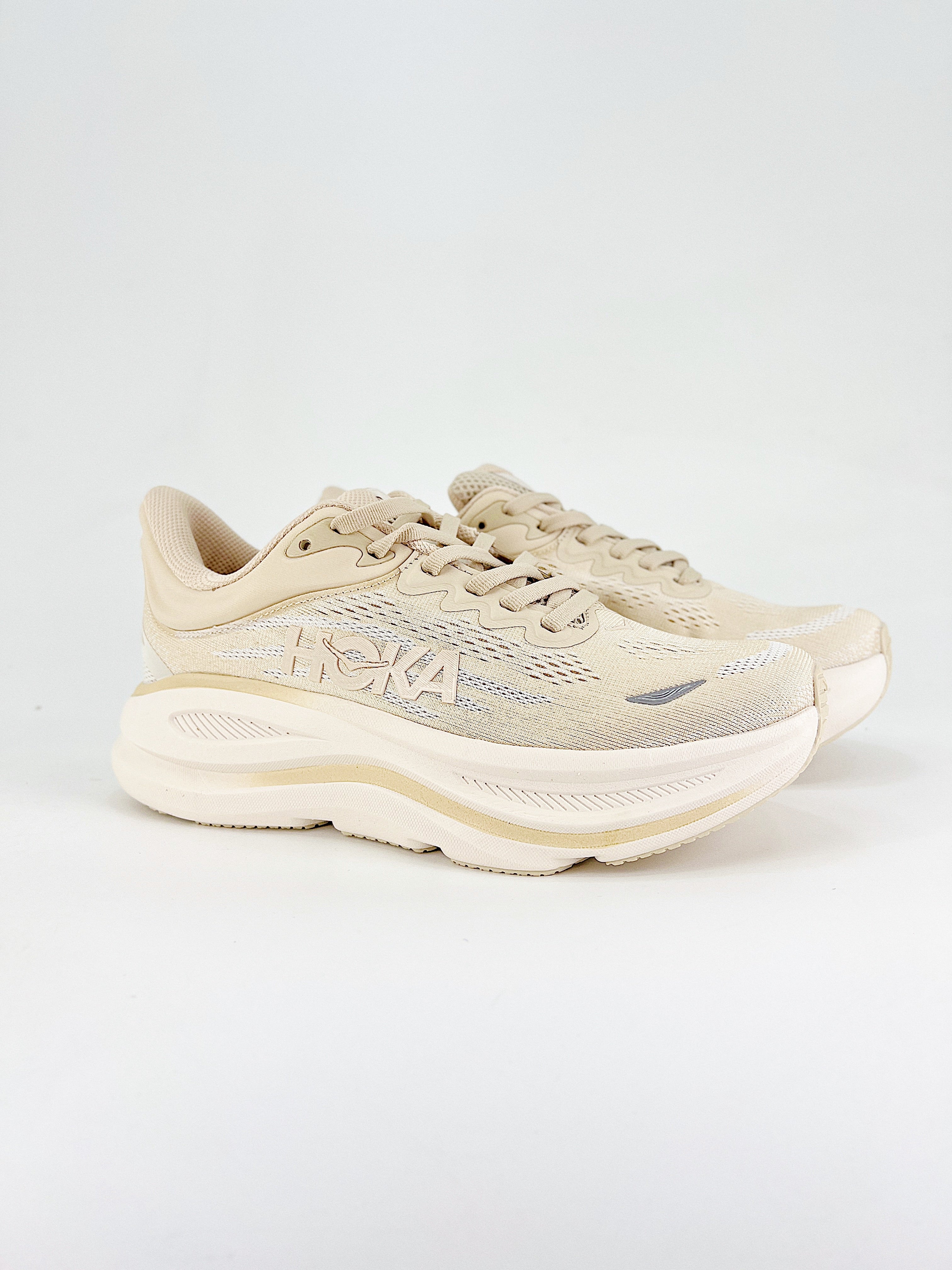 Hoka One Bondi 9 beige