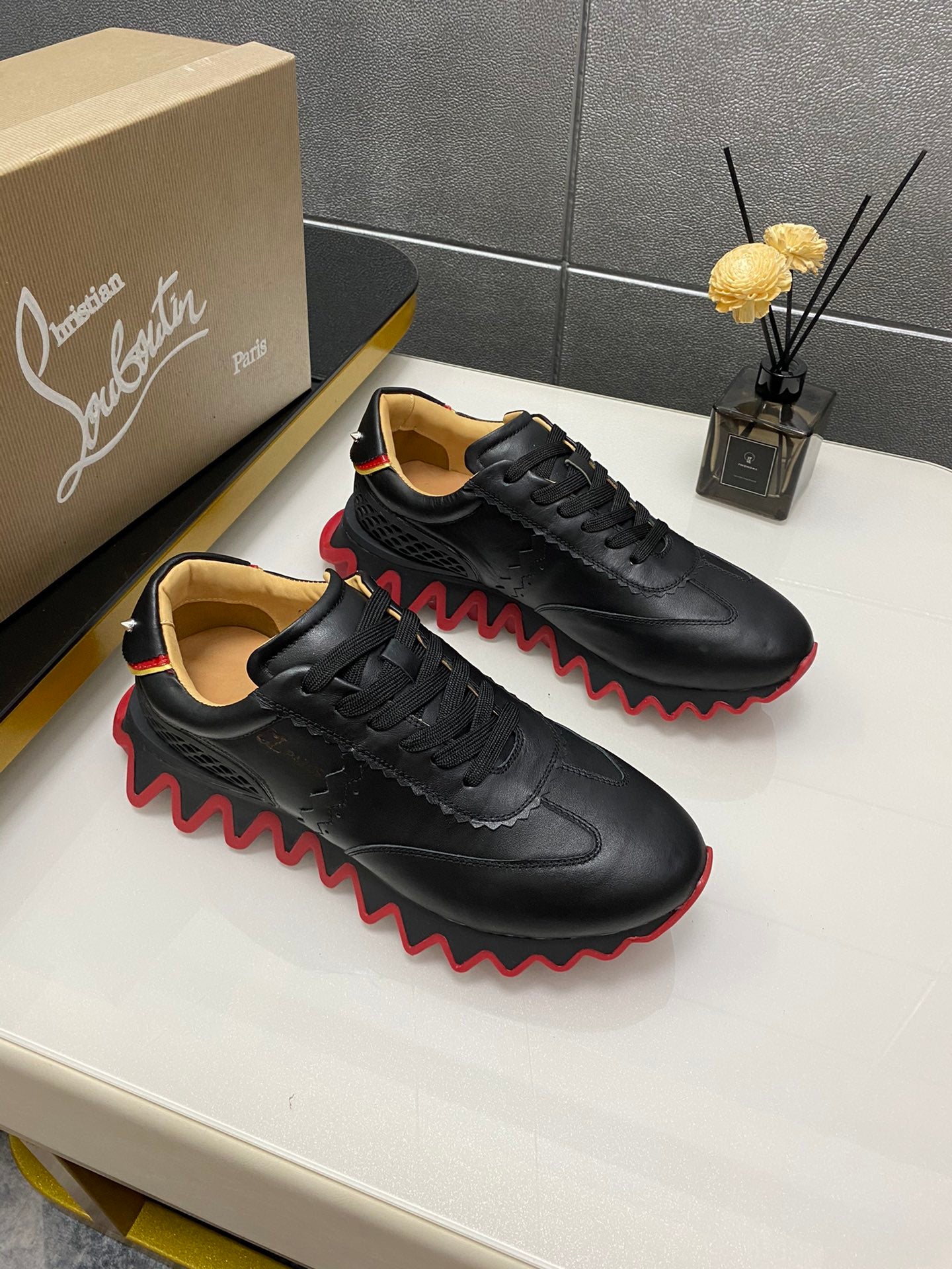 Christian Louboutin Loubishark leather sneakers nero