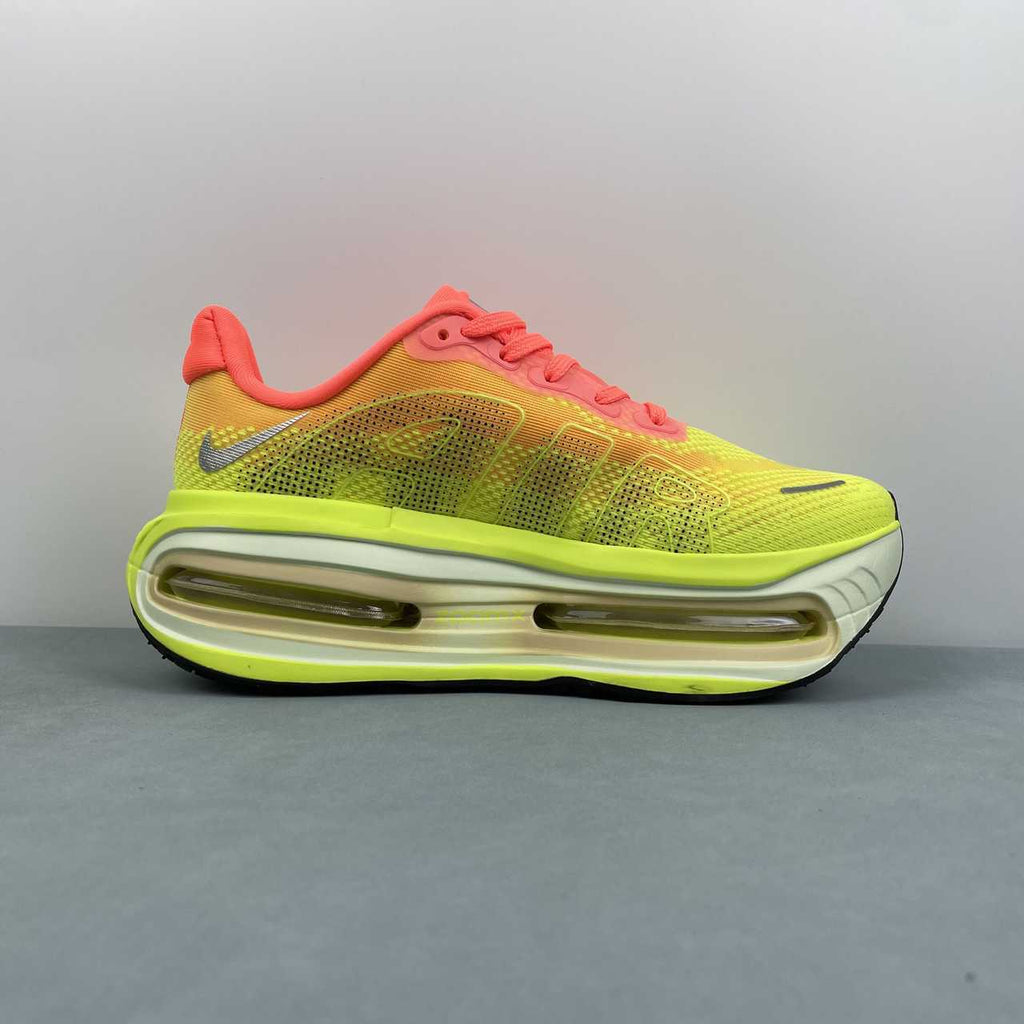 Nike Vomero Premium fluorescent green - VIBES MILANO