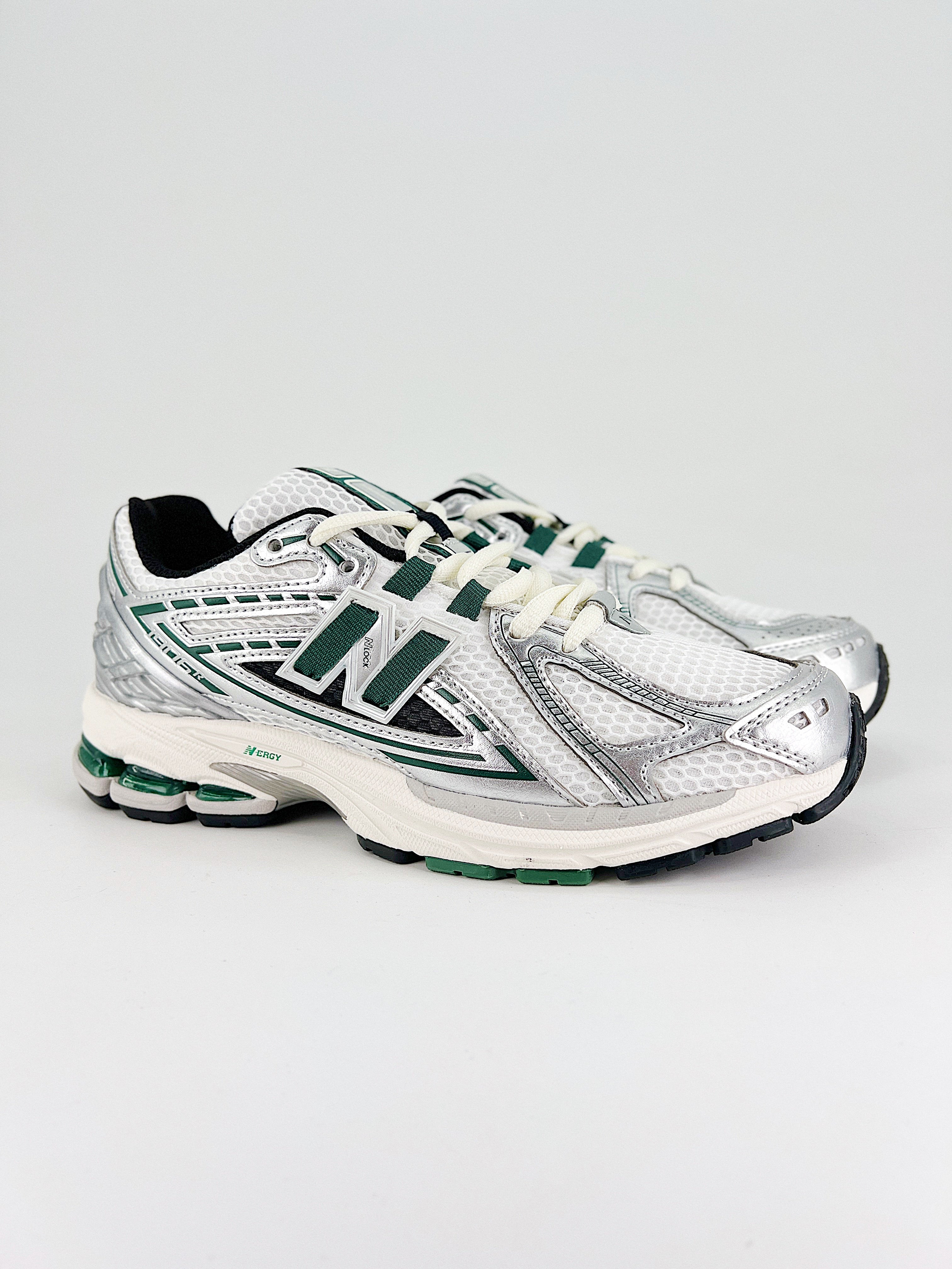 New Balance NB M1906R Silver Metallic Nightwatch Green