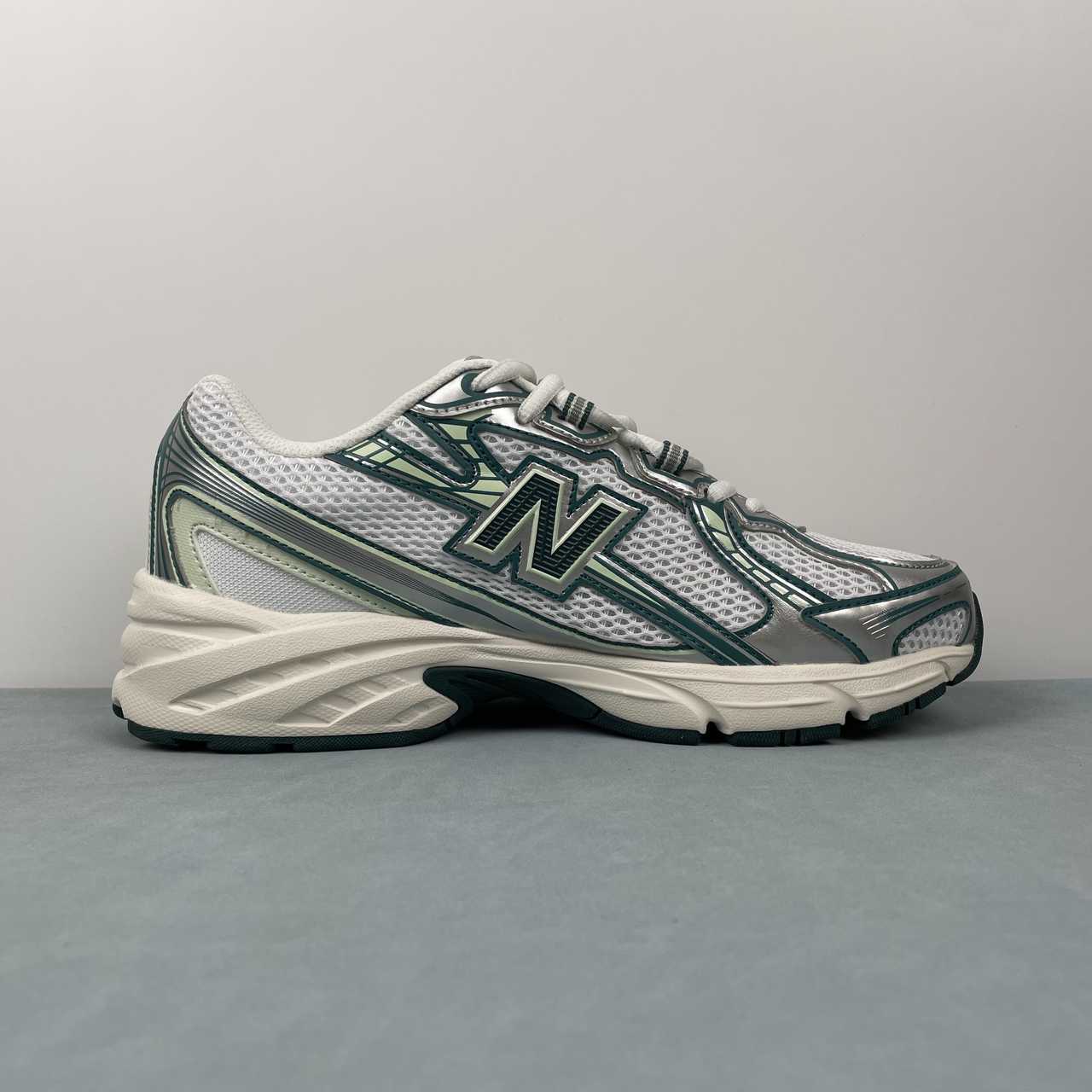 New Balance NB 740 White Marsh Green