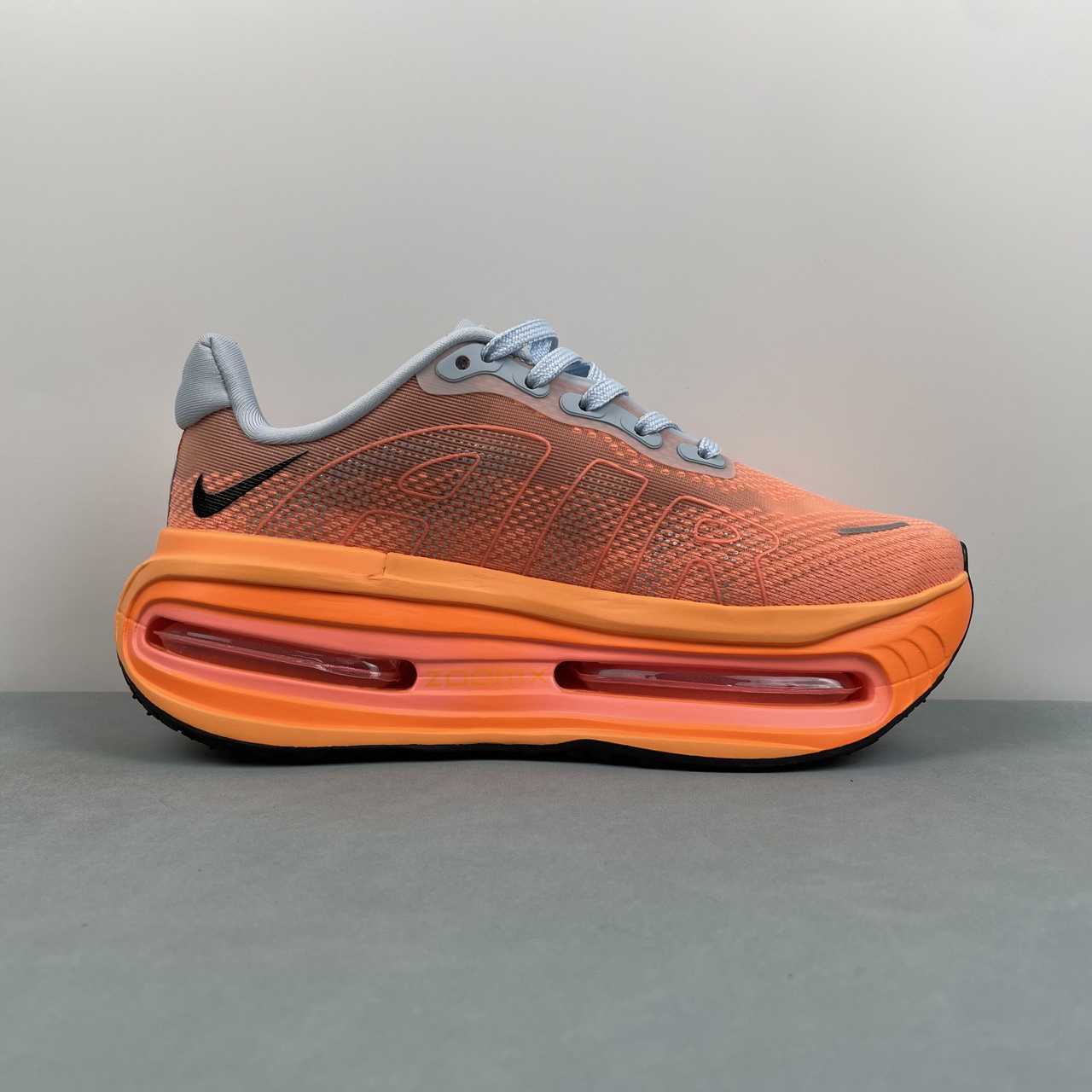 Nike Vomero Premium orange - VIBES MILANO