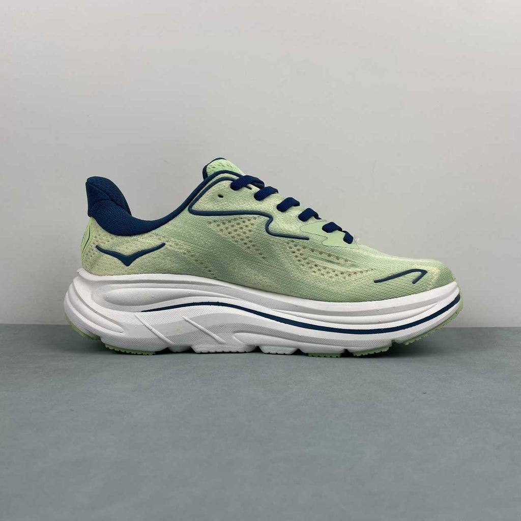 Hoka One Clifton 10 verde chiaro