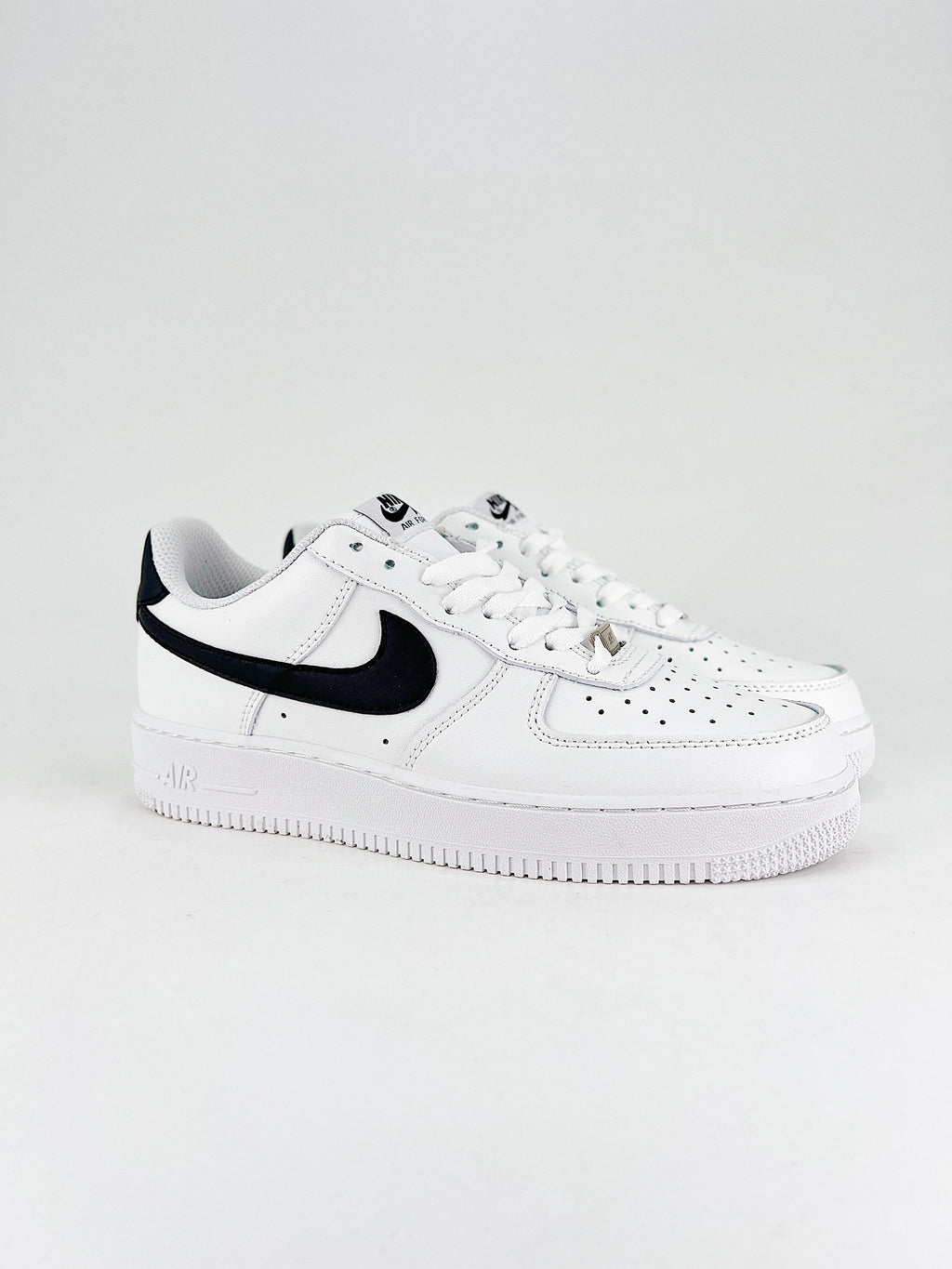 Nike Air Force 1 White Low