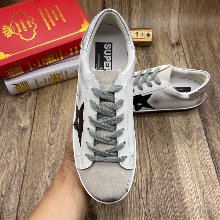 Golden Goose Superstar nappa e inserti camoscio grigio