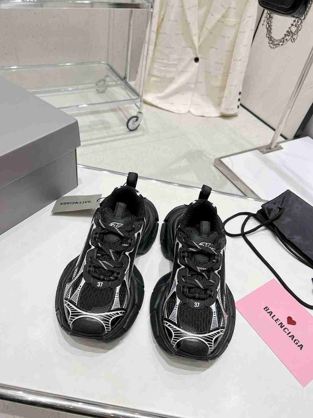 Balenciaga Sneakers 3 XL Black/White