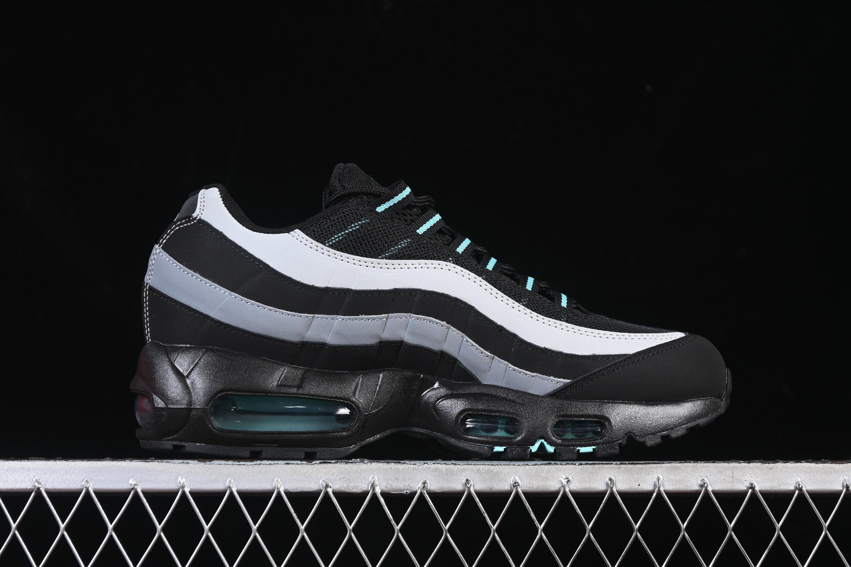 Nike Air Max 95 black aurora green