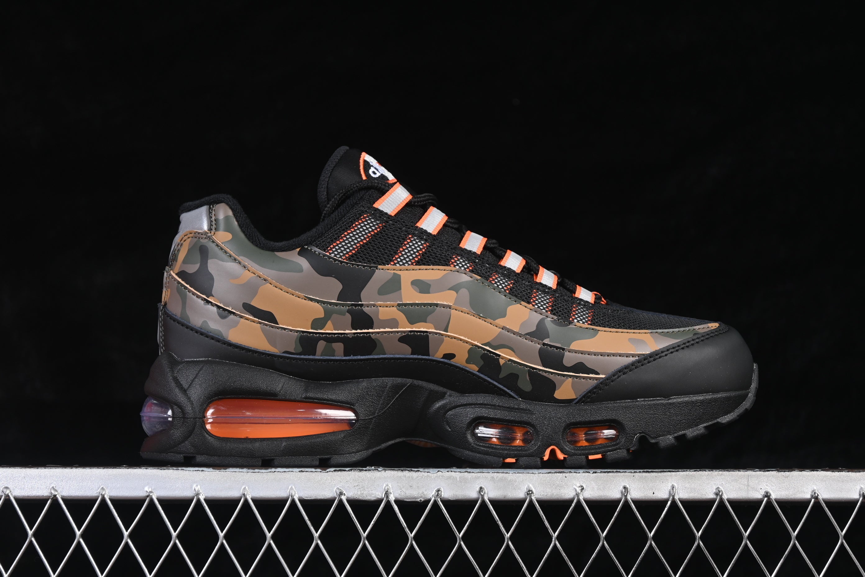 Nike Air Max 95 OG orange camo
