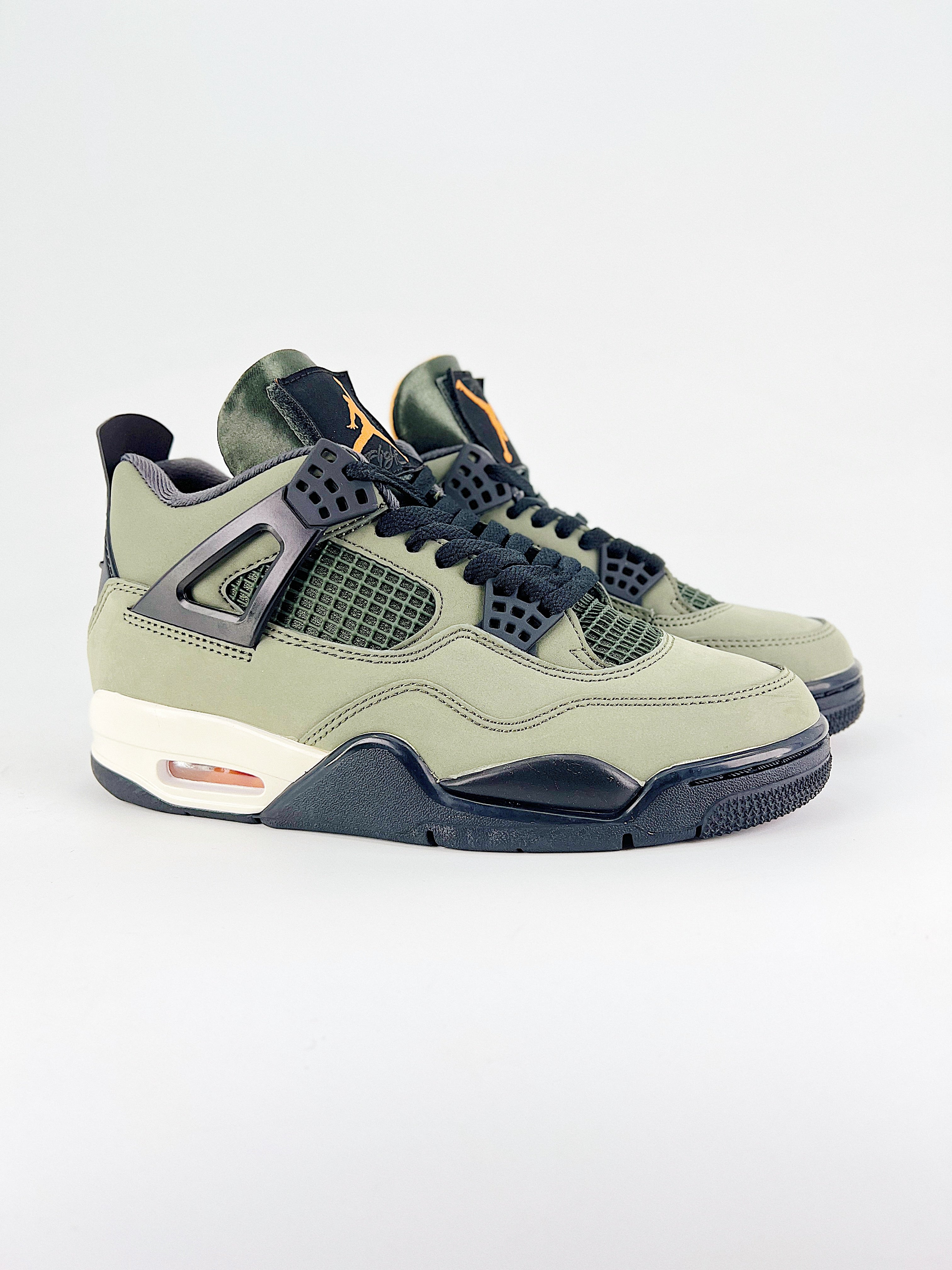 Nike Air Jordan 4 Retro Undefeated