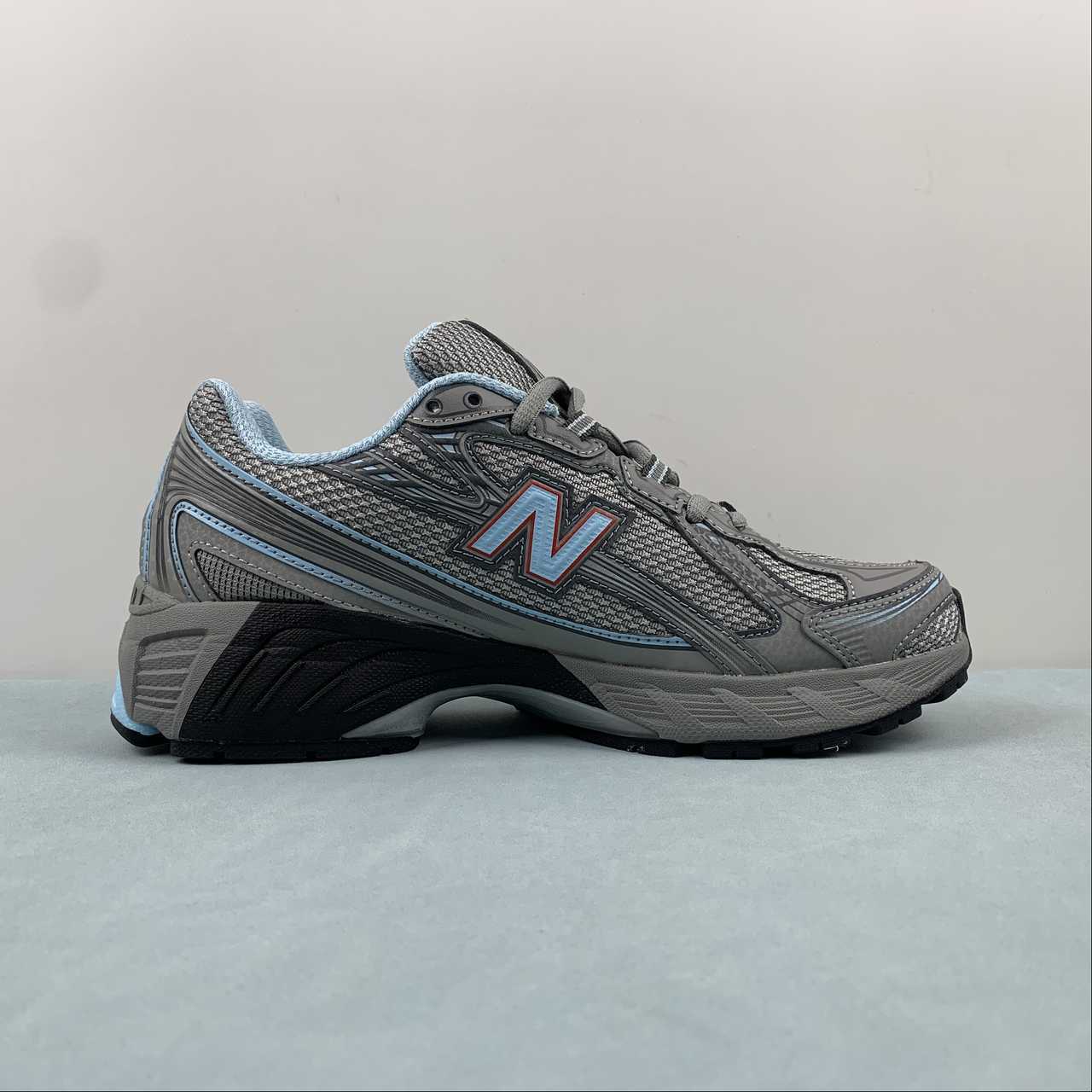 New Balance NB 740 GREY LIGHT BLUE