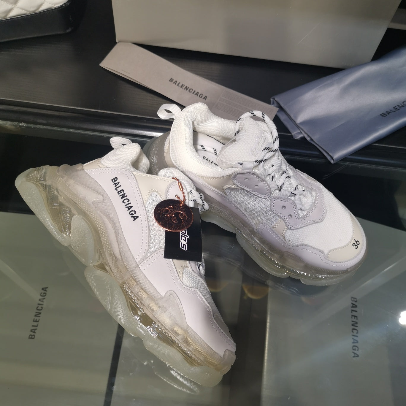 Balenciaga Sneakers Triple S bianco fondo trasparente
