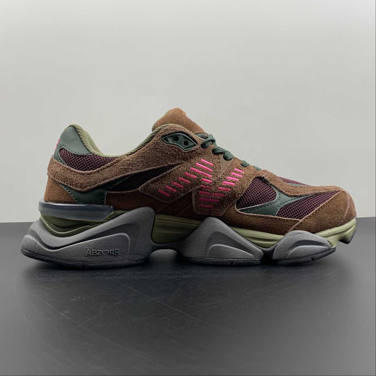 New Balance NB 9060 Burgundy Pink